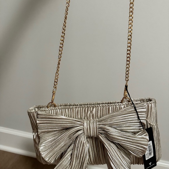 Lulus Light Gold Metallic Clutch - Picture 8 of 16